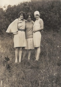 1920s.ladies.photo.librarian