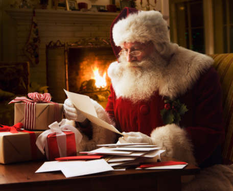 santa-reading-letters