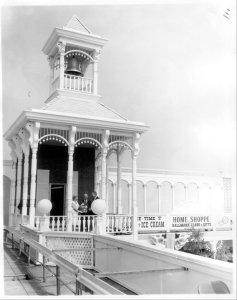 Crawfords.Corner.1964.Yocum.Opening